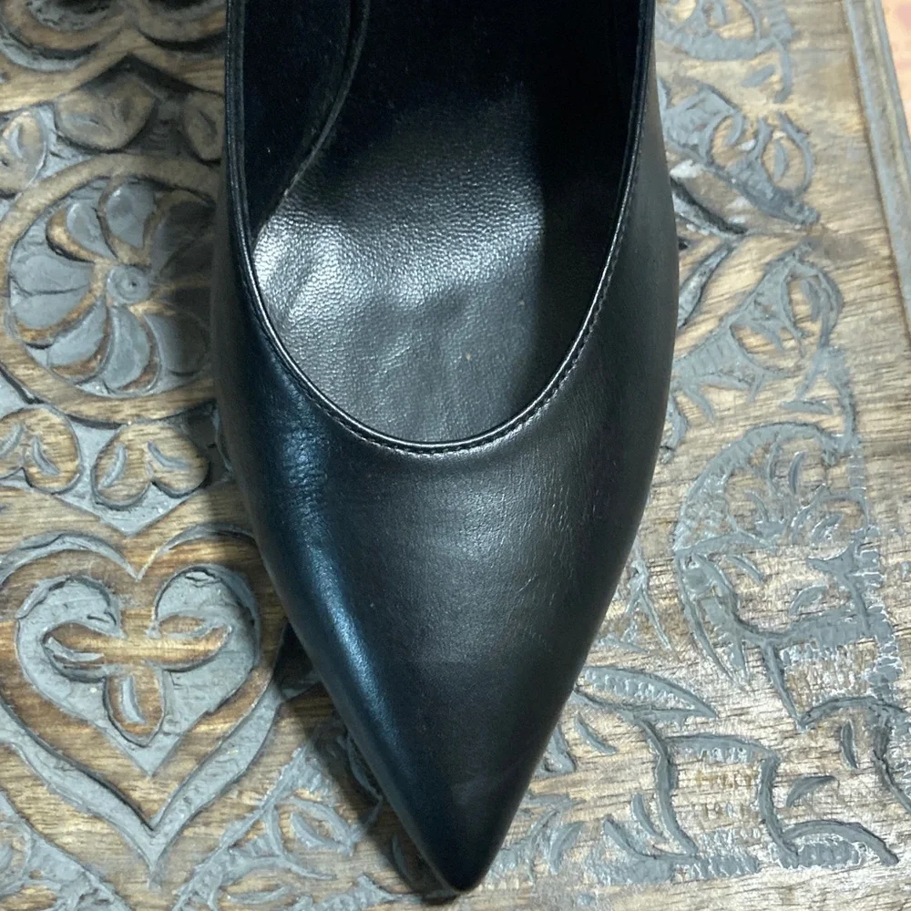 Saint Laurent Black Heeled Pumps - Picture 6 of 13